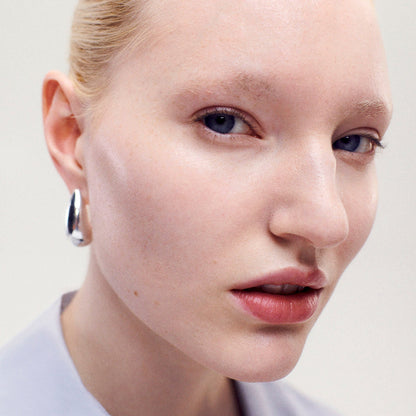 The Minimalist Perfecting Complexion Stick