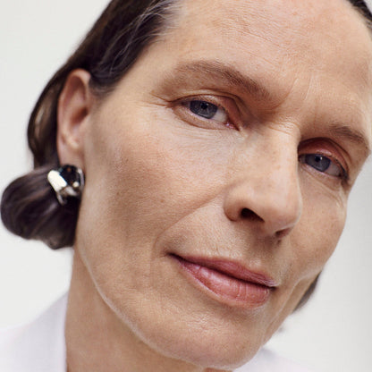 The Minimalist Perfecting Complexion Stick