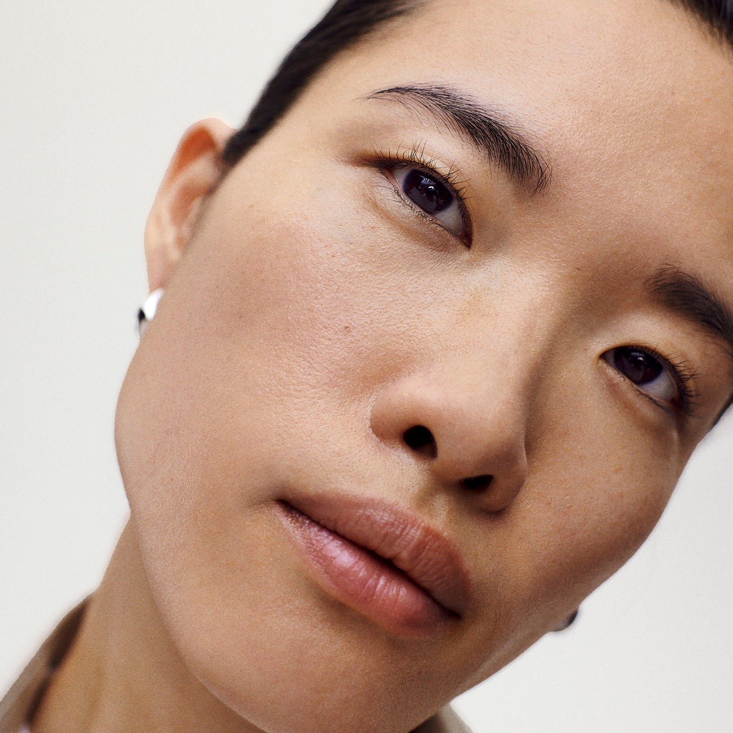 The Minimalist Perfecting Complexion Stick