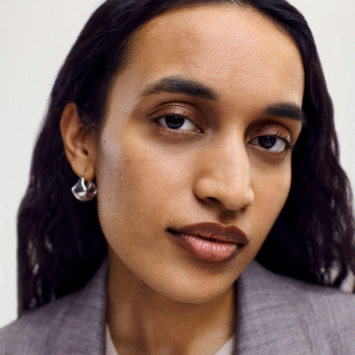 The Minimalist Perfecting Complexion Stick