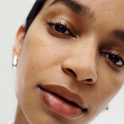 The Minimalist Perfecting Complexion Stick